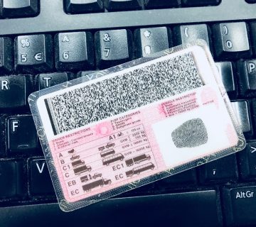 License on keyboard 360x320